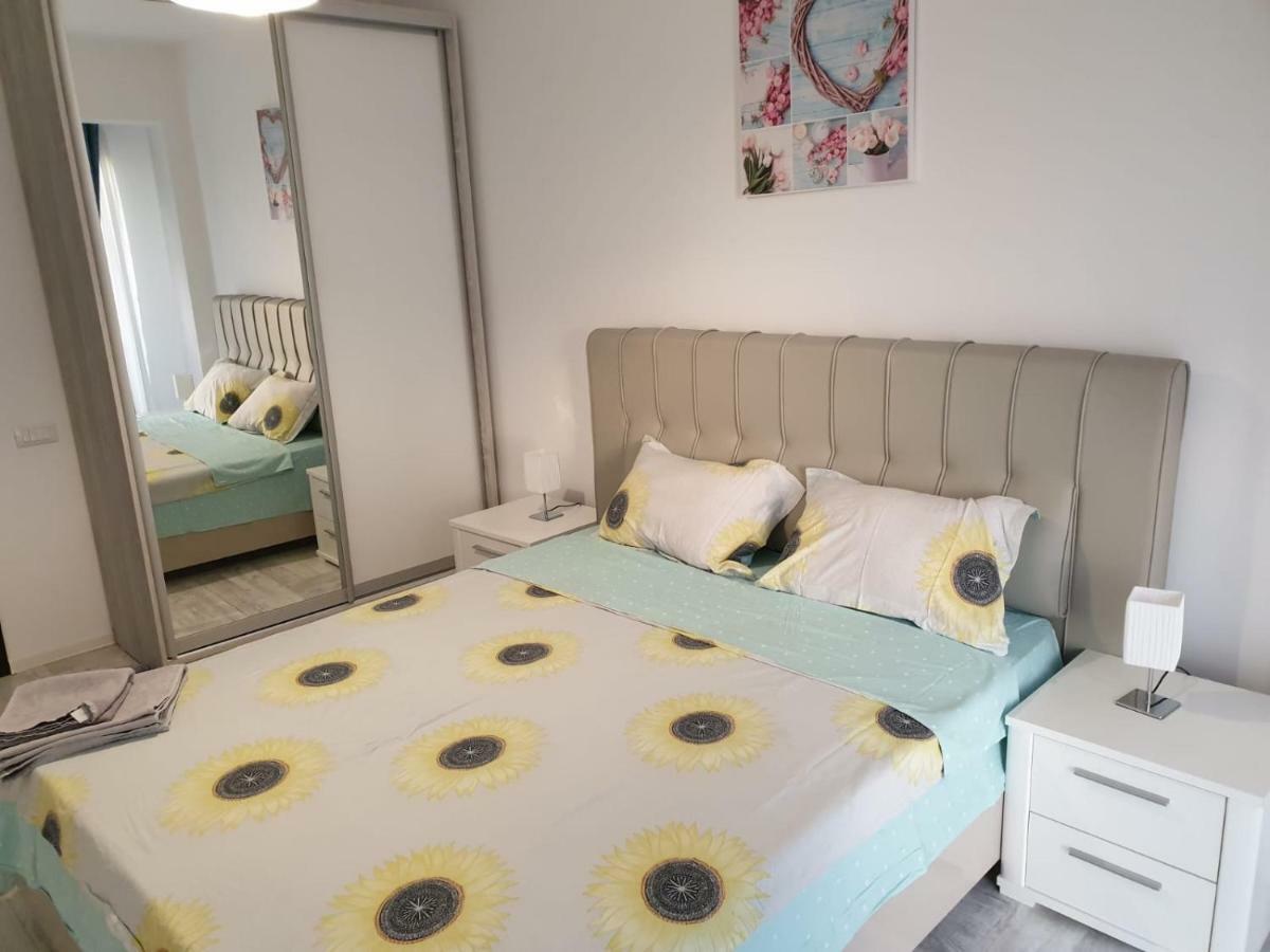 Sea Breeze Apartments Mamaia Nord De Silva Bagian luar foto