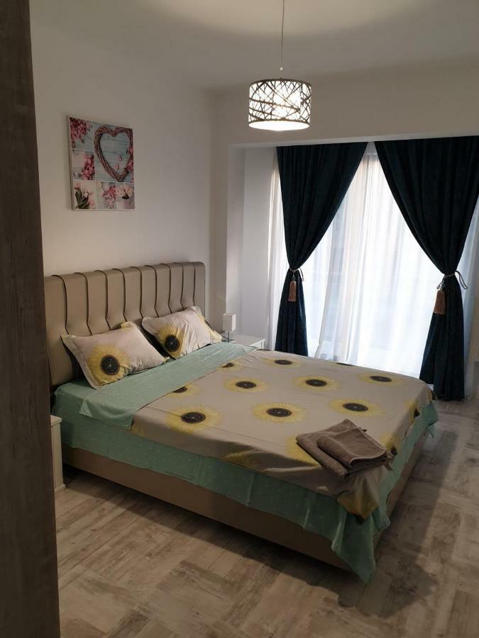 Sea Breeze Apartments Mamaia Nord De Silva Bagian luar foto