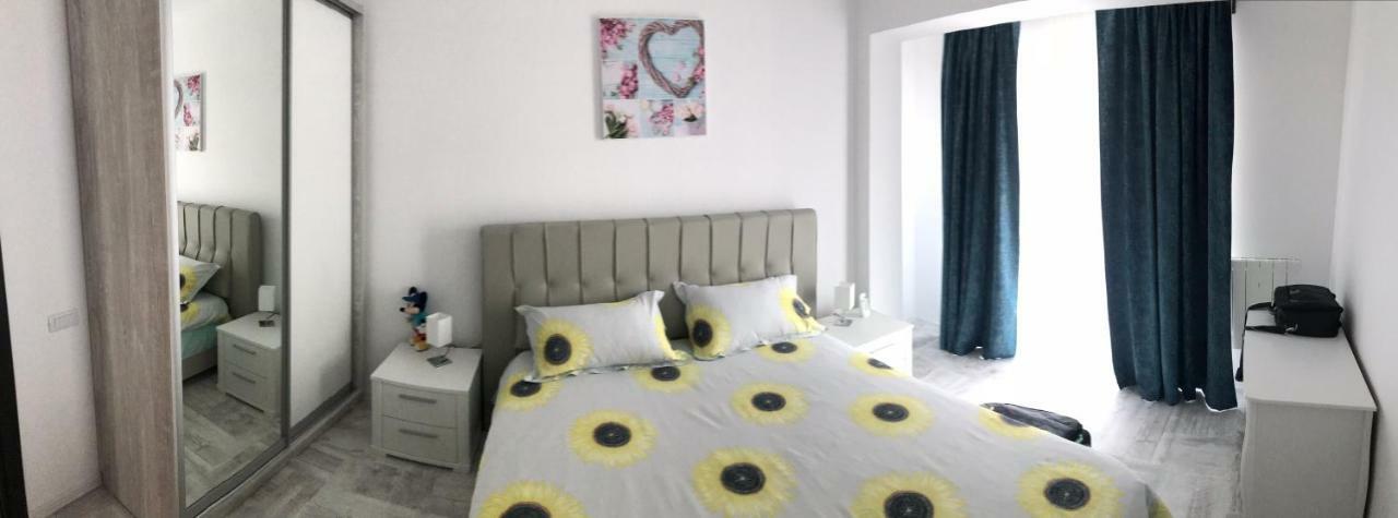 Sea Breeze Apartments Mamaia Nord De Silva Bagian luar foto