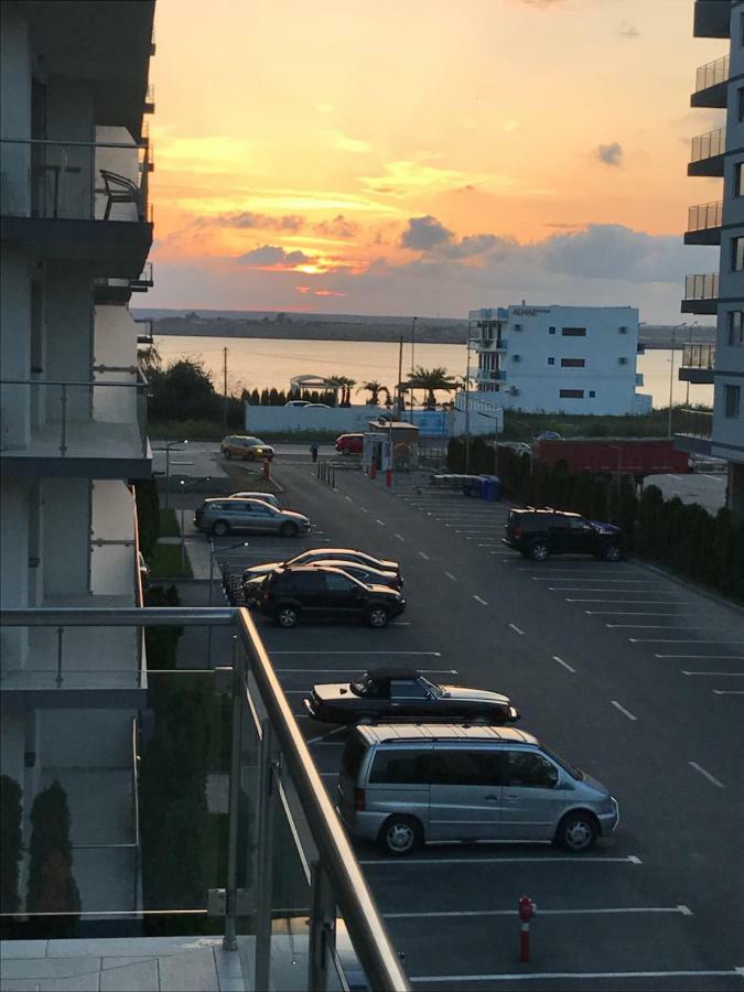 Sea Breeze Apartments Mamaia Nord De Silva Bagian luar foto